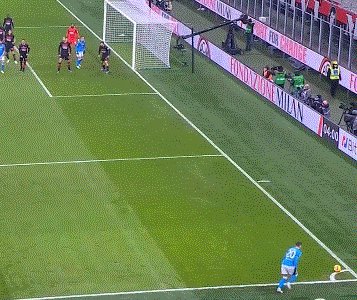 足球比分-【意甲】凯西绝平球被VAR吹掉 AC米兰主场负不勒斯