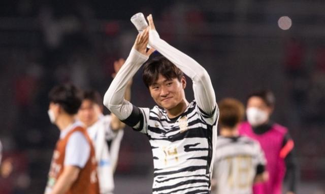 竞彩足球推荐-韩国大胜夜19岁新星一战成名 02年小生首秀入首球